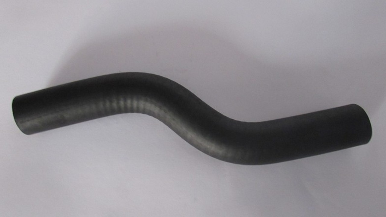 RADYATÖR ÜST HORTUMU