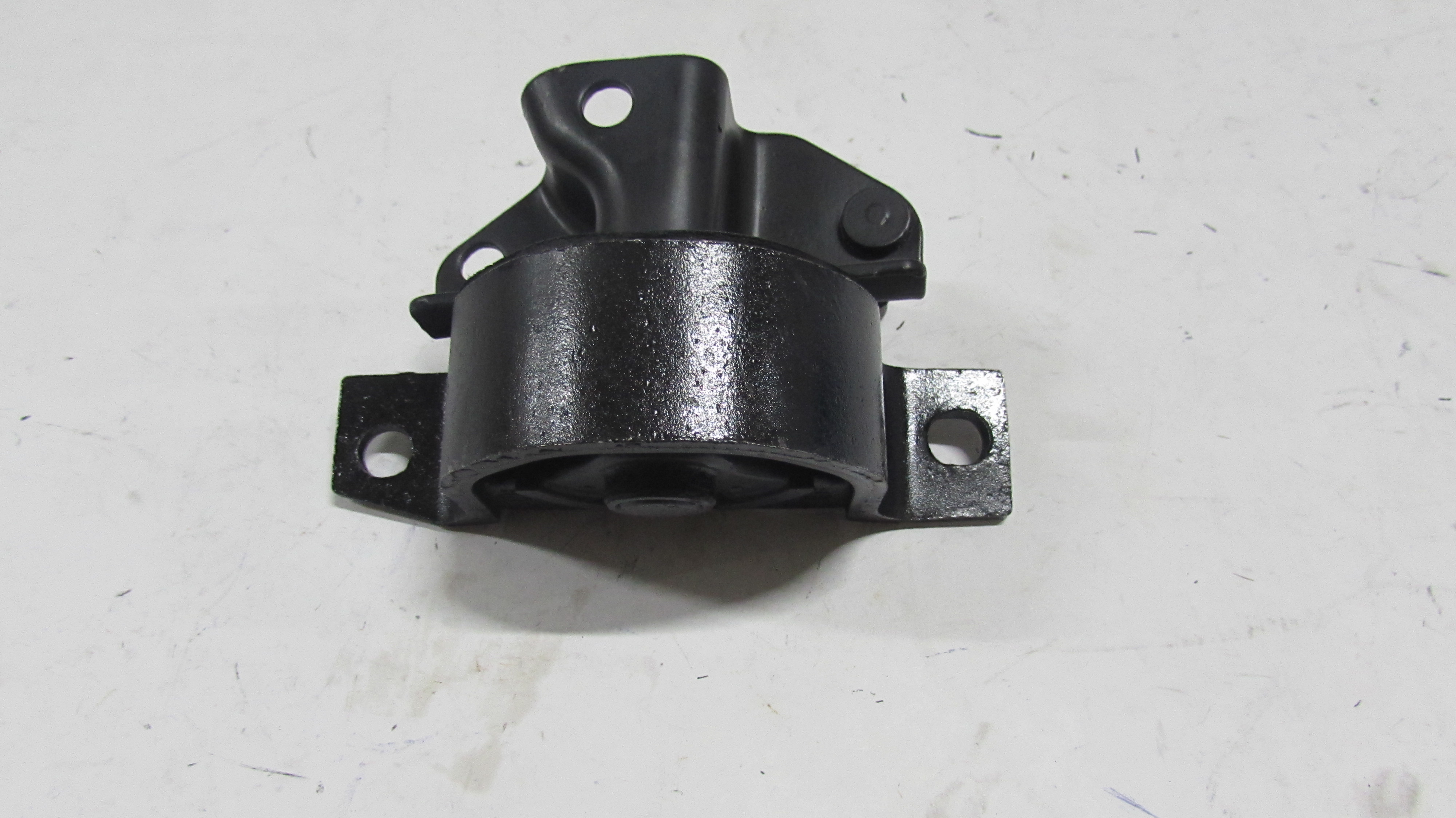 MOTOR TAKOZU SAG