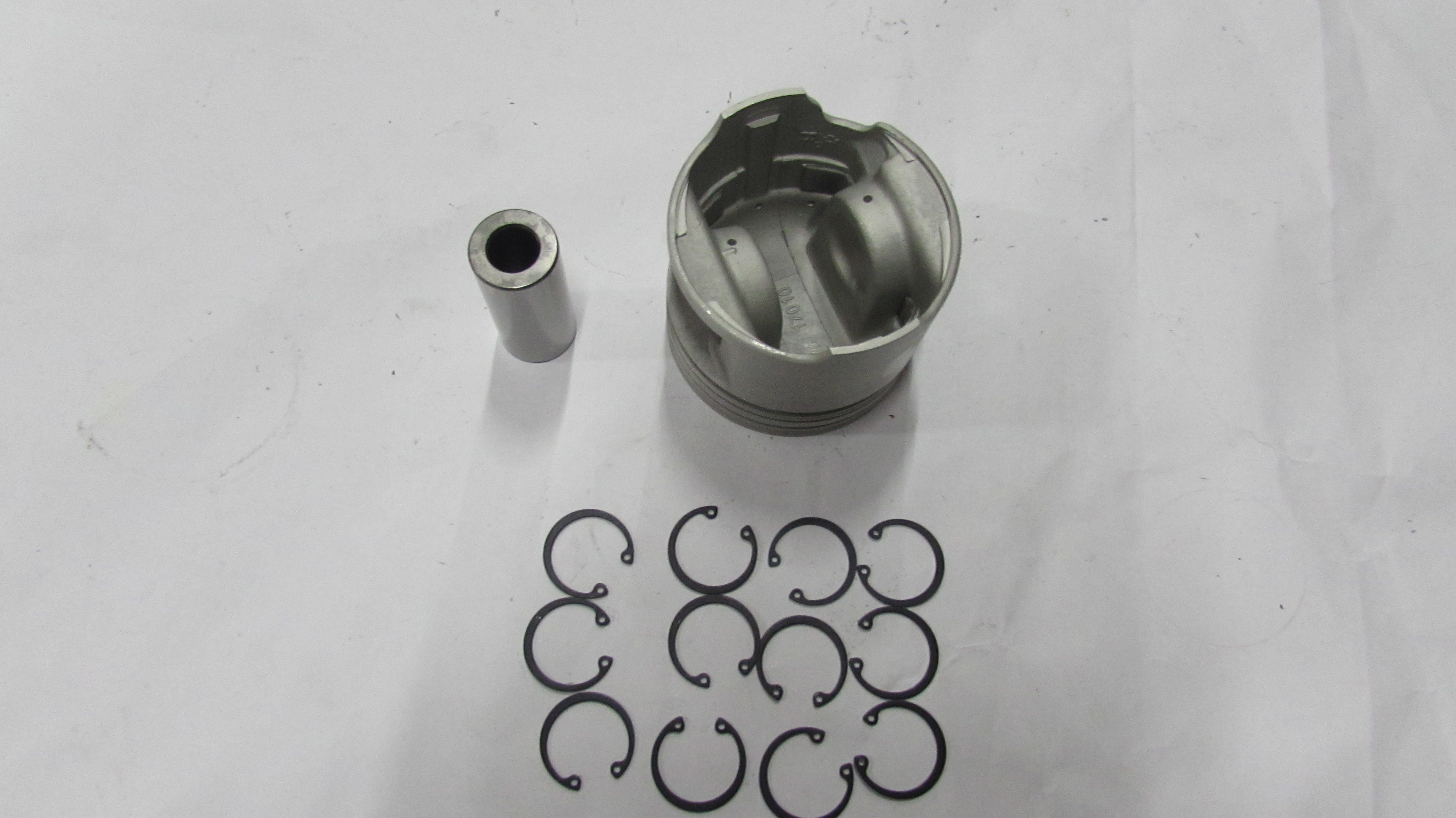 PISTON SET