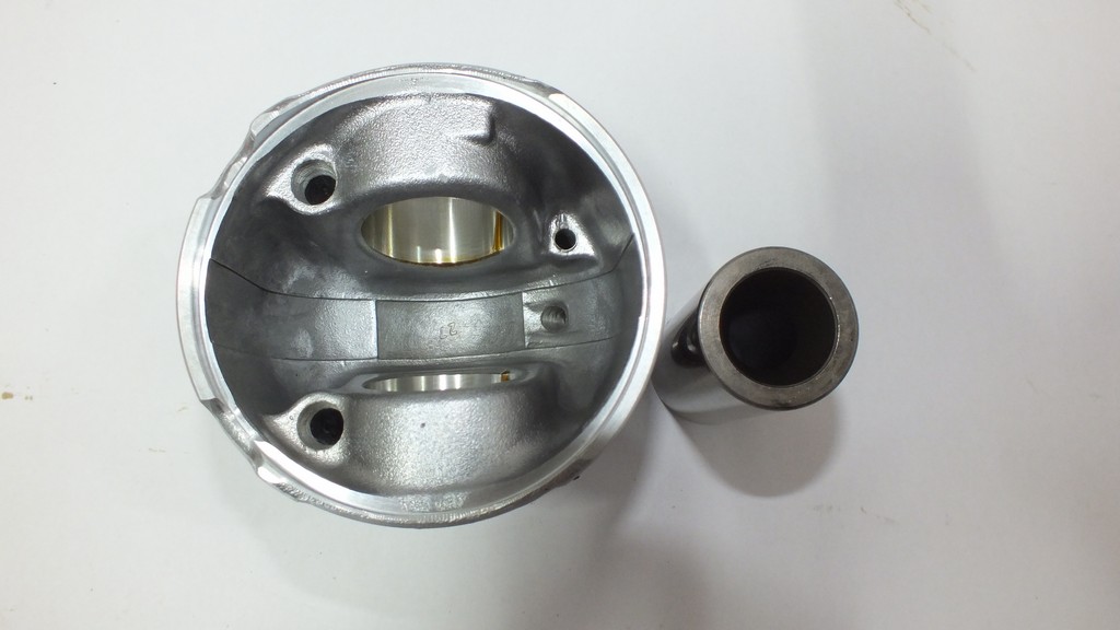 PISTON SEGMAN 050
