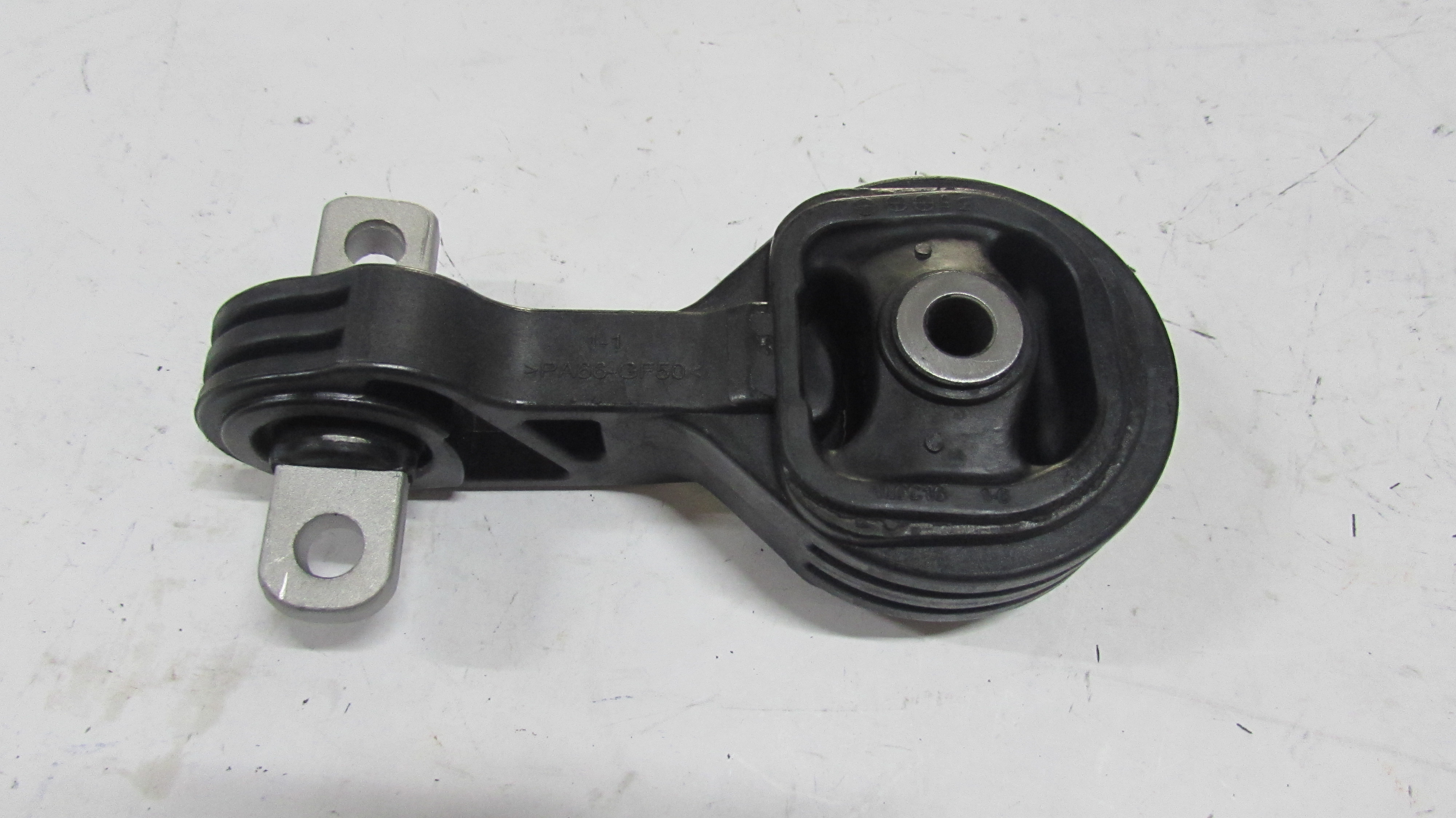 MOTOR TAKOZU SAG ÜST
