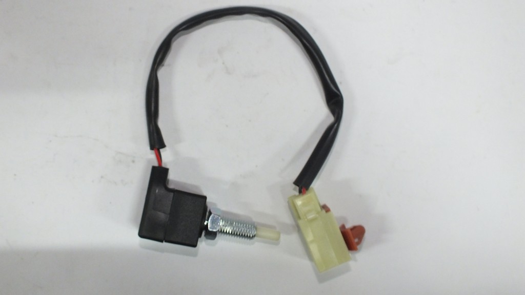 DEBRIYAJ PEDAL MÜSÜRÜ ALT