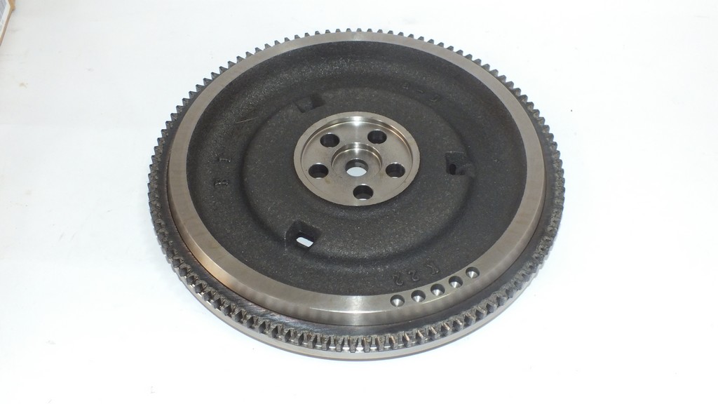 VOLANT  KOMPLE 236 MM