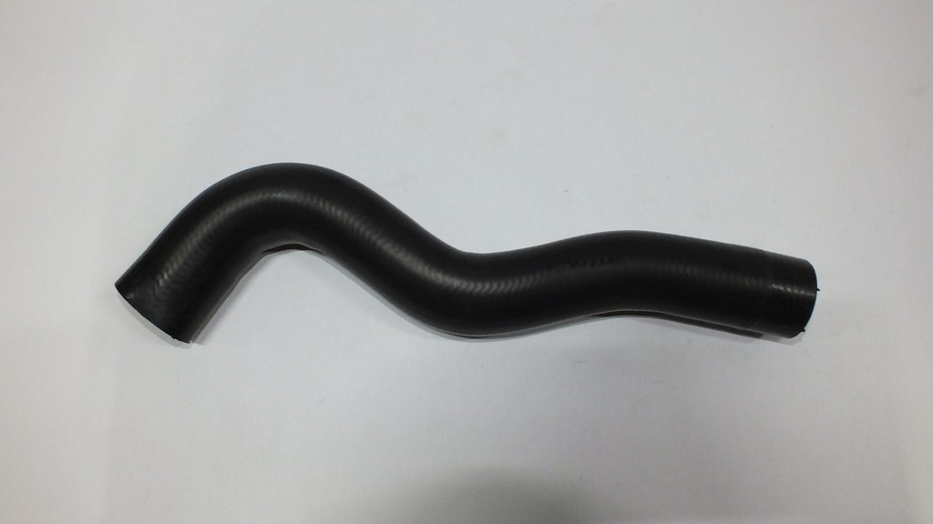 RADYATÖR ÜST HORTUMU NO:1 ( PLASTIK BORU HARIÇ )
